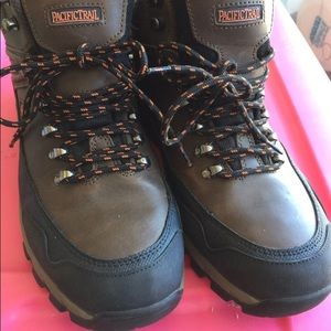 Pacific Trail hiking boots size 8.5 men